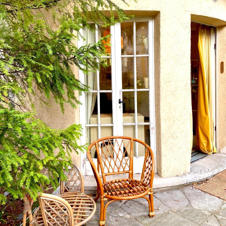 Little Escape Im Jugendstil Poolhaus - Wc Und Dusche Im Nebenhaus