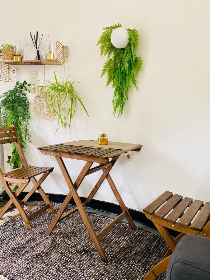 Little Escape Im Jugendstil Poolhaus - Wc Und Dusche Im Nebenhaus